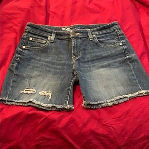 Misdemeanor denim shorts sz 6